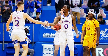 Kansas Basketball Returns To Ap Top 25 After 1 Week Hiatus Kusports Com Mobile