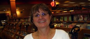 Photo of Susan Hall