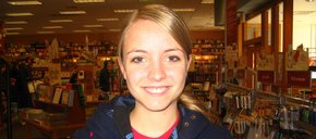 Photo of Rebecca Hinshaw