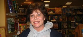 Photo of Lisa Traver
