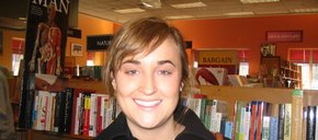 Photo of Lauren Rowland