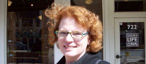 Photo of Linda Lee