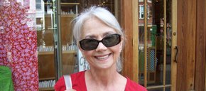 Photo of Suzanne Miles