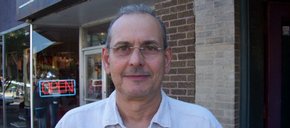 Photo of Luis Santamaria