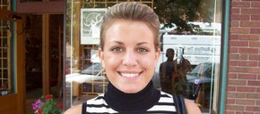 Photo of Laura Hoffman