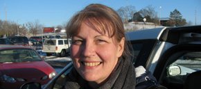 Photo of Juli Connolly