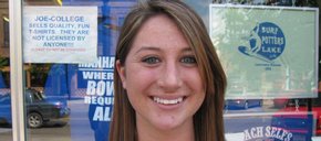 Photo of Rachelle Warren