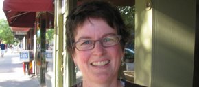 Photo of Lisa Grossman