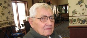 Photo of Dennis Carlson