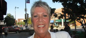 Photo of Melinda Lawrence