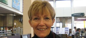Photo of Linda Davis
