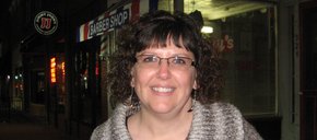 Photo of Lisa Heston