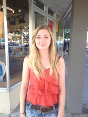 Photo of Laura Barnes
