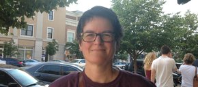 Photo of Lisa Grossman