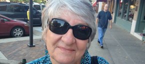 Photo of Paula Henderson