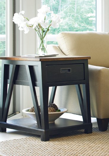 Great Rooms End Table