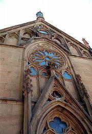 One of Santa Fes most popular tourist spots is the French-designed
St. Francis Cathedral. Built between 1869 and 1886, the Romanesque
building was named for Santa Fes patron saint.