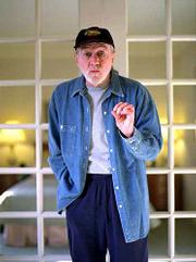 George Carlin will be honored on the 15th Annual American Comedy
Awards show at 7 p.m. today on Comedy Central.