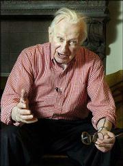 Author Studs Terkel talks about his new book "Hope Dies Last" at
his home in Chicago. The Pulitzer Prize-winning writer in his
latest book lets more than 50 people tell about their own hopes,
stories that might give others hope, how they&squot;ve hung onto it or
even lost it.