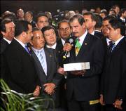 Unable to enter the main Congress hall, president Vicente Fox dropped off a copy of his speech and then decided to leave the assembly. Later Friday he delivered a nationally televised address and said the protesting lawmakers&squot; actions were "contrary to democratic practices."