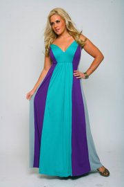 A flowy maxi dress, like this one by designer Monif Clarke, offers the "full-figured fashionista" a sexy, cool look with coverage for those shy about showing skin, during the summer, and just enough shoulder for those who aren&squot;t.
