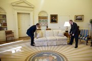 Photographer Pete Souza was there as the president got a helping hand from Vermont Gov. Jim Douglas.