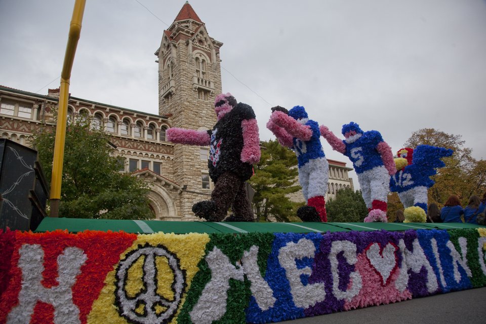 KU parade