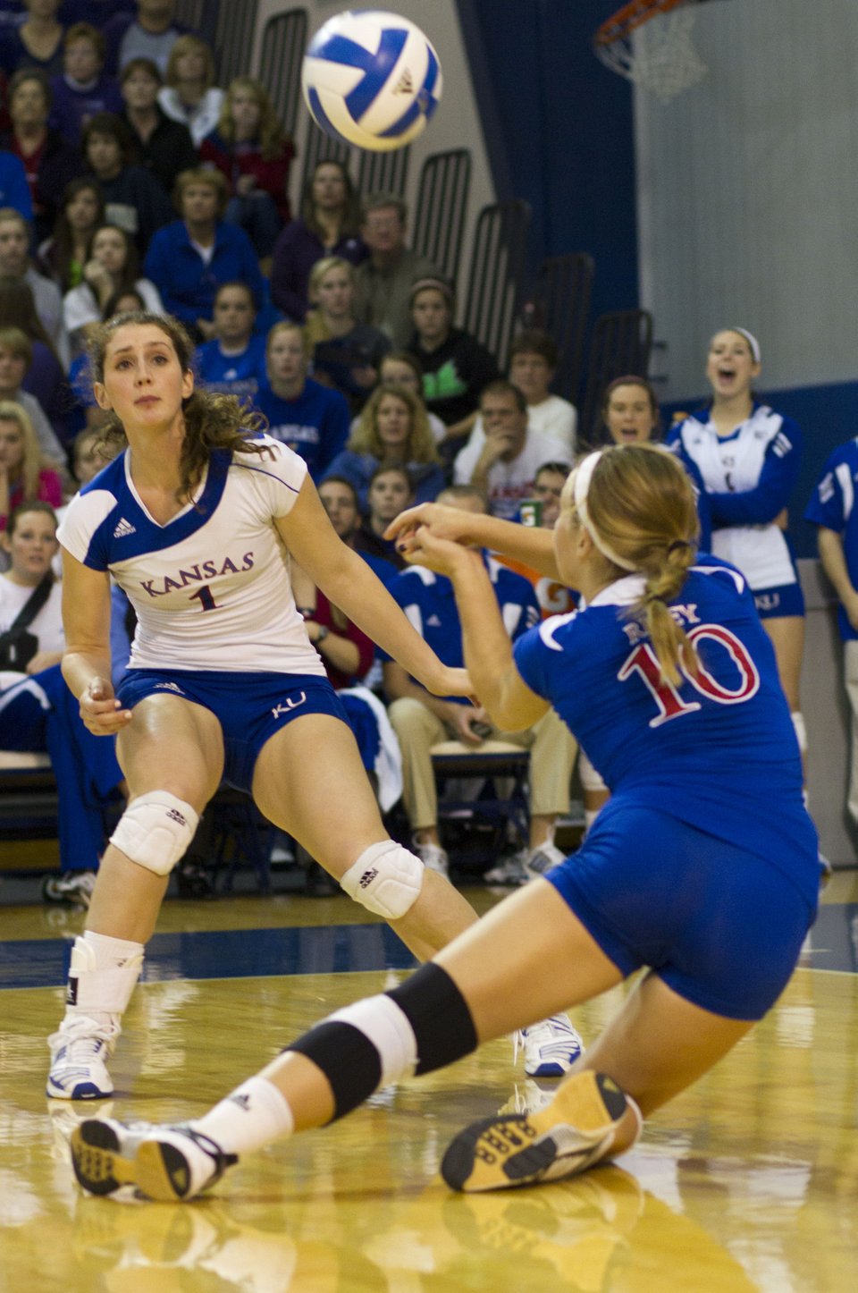 KU Volleyball Vs. Kansas State | KUsports.com