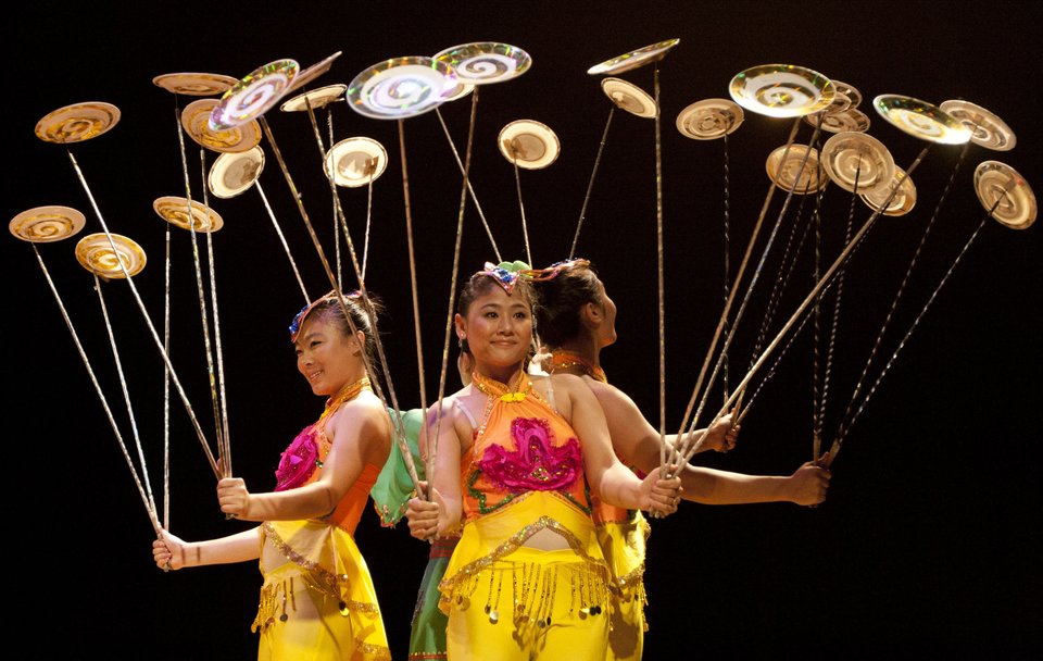 Fabulous Chinese Acrobats