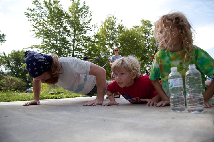 The halfway point on the trail was marked with more activities and volunteers from the Boys and Girls Club!
Walkers/bikers/runners stopped for a refreshing drink and activities such as pushups, hula hooping, hopscotch and jump roping!