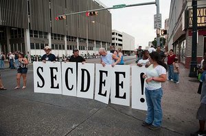 secede_t300x199.jpg