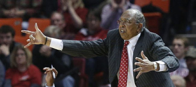 Expressive Texas Tech coach Tubby Smith — seen here directing the Red Raiders in a 68-60 victory at Oklahoma on Feb. 12, 2014 in Norman, Okla. — will lead the up-and-coming Raiders against Kansas University tonight in Lubbock, Texas.