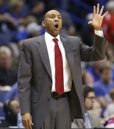 Stanford head coach Johnny Dawkins calls a play during the first half on Friday, March 21, 2014 at Scottrade Center in St. Louis.
