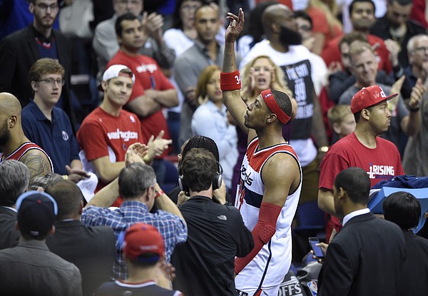 Washington Wizards forward Paul Pierce (34) waves to the crowd as he leaves the court after Game 6 of the second round of the NBA basketball playoffs Atlanta Hawks, Friday, May 15, 2015, in Washington. The Hawks won 94-91. (AP Photo/Nick Wass)
