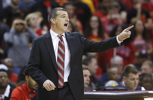 Maryland head coach Mark Turgeon directs his players in the second half of an NCAA college basketball game against Penn State, Wednesday, Dec. 30, 2015, in College Park, Md. (AP Photo/Patrick Semansky)